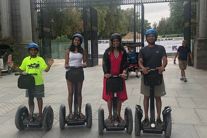 Glide Through Retiro Park: 90-Minute Segway Tour in Madrid photo 6