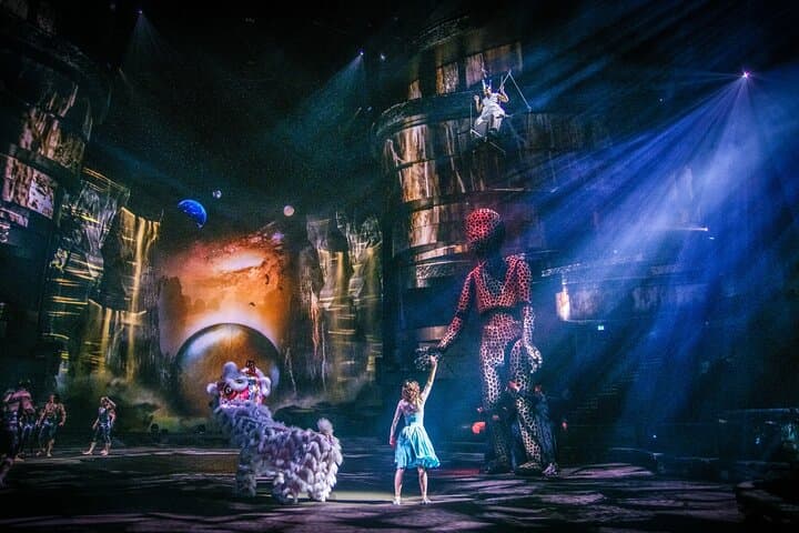 La Perle by Dragone Dubai: Silver & Gold Tickets for the Aqua‑Aerial Spectacle photo 6
