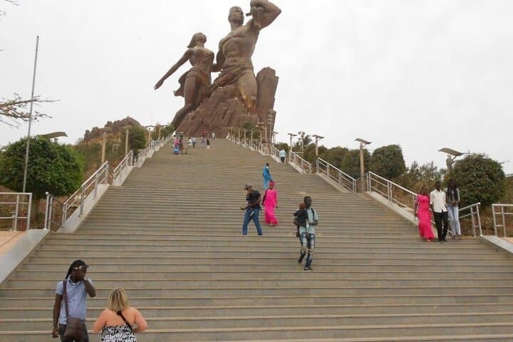 Half-Day Dakar City Tour: Monument, Markets & Corniche Drive photo 2