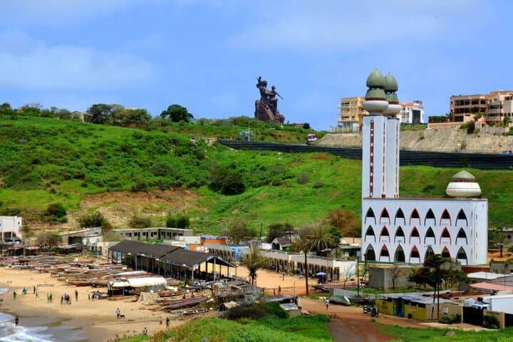 Half-Day Dakar City Tour: Monument, Markets & Corniche Drive photo 3