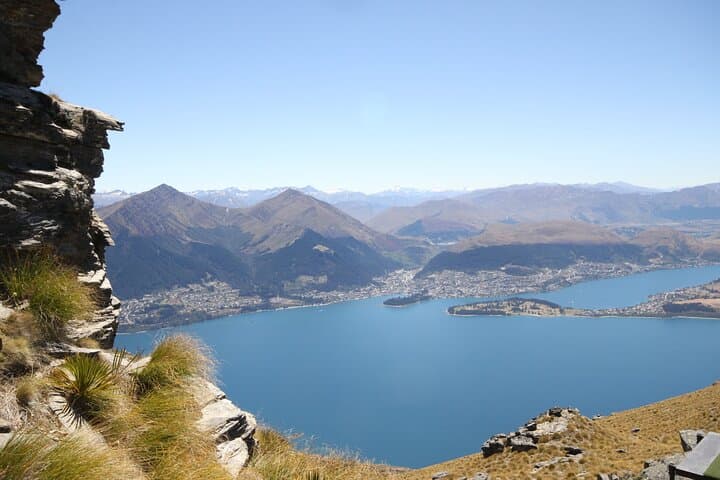 Helicopter Champagne Picnic Above Lake Wakatipu photo 6