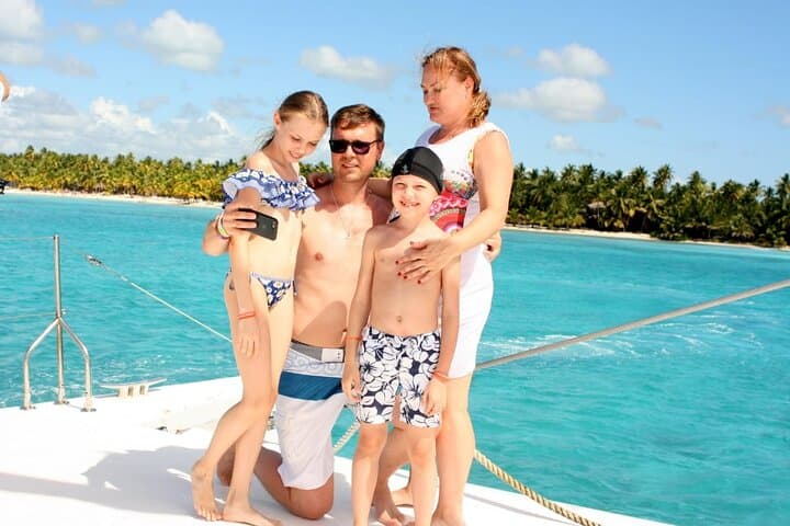 Saona Island Full-Day Tour from Punta Cana — Catamaran & Speedboat photo 2