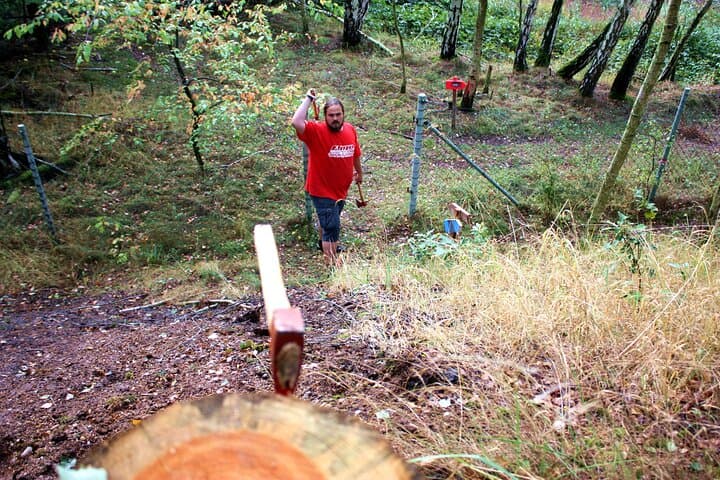 3D Axe Throwing at Lake Störmthal — Viking-Style Target Course Near Leipzig