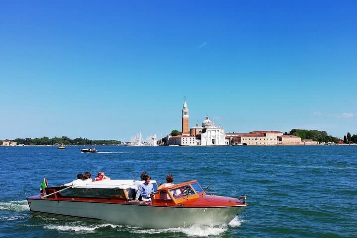 Venice in One Day: WOW Tour — Walk San Marco, Murano & Burano with Lunch photo 3
