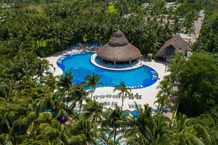 Cozumel Paradise Beach Club All-Inclusive Day Pass — Beach, Food & Water Activities photo 6