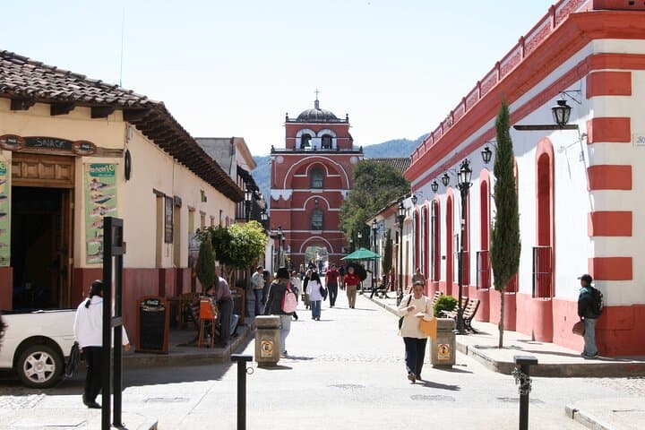 5-Day Chiapas Adventure from San Cristóbal: Palenque, Agua Azul, Sumidero & Montebello photo 4