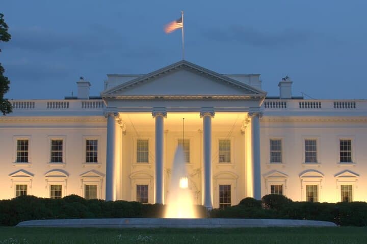 private-washington-dc-monuments-tour-complete-private-half-day photo 3