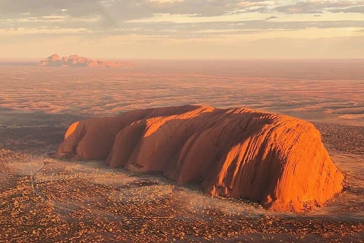 Desert Explorer Scenic Flight: Aerial Views of Uluru, Kata Tjuta & Kings Canyon