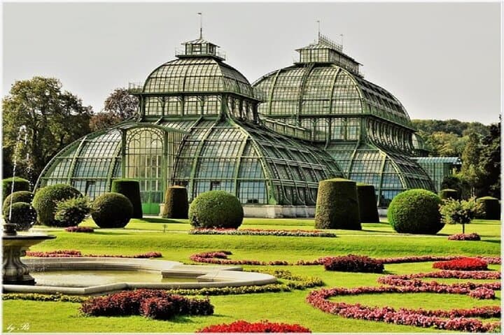 Schonbrunn Palace Park Scavenger Hunt — Mobile Riddle Rally in Vienna photo 3
