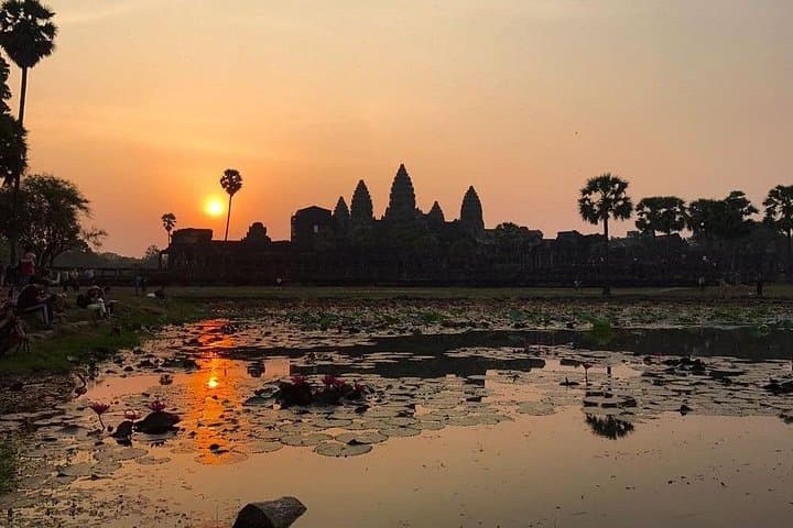 Angkor Wat Sunrise Tour: Watch the Temple Spires Light Up at Dawn photo 2