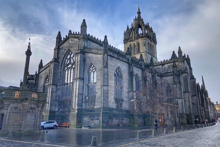 Edinburgh Highlights By Car: Old Town, Forth Bridge & Botanic Gardens photo 4
