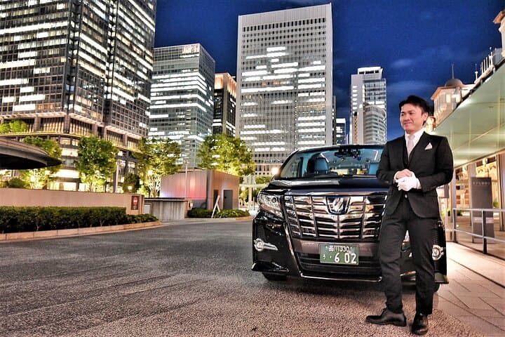 Private Tokyo Night Tour: Rainbow Bridge, Shibuya & Odaiba by Car photo 1