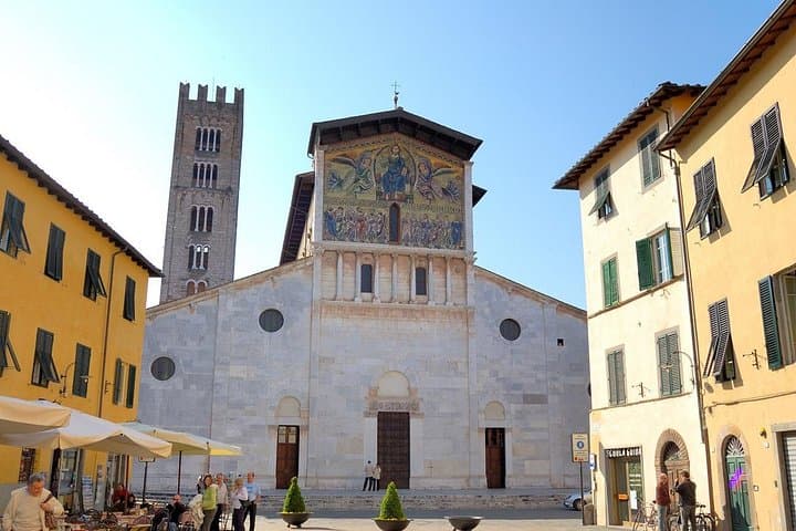 Lucca by Bike: Self-Guided Ride on the Renaissance City Walls photo 2