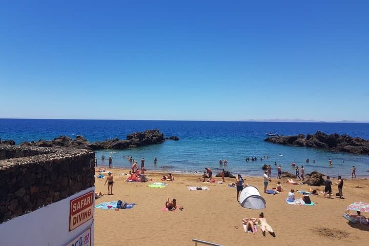 Beginner Scuba Dive at Playa Chica, Lanzarote — Guided Try-Dive in a Protected Bay