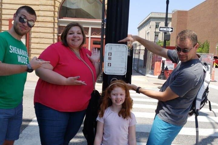 Branson Scavenger Hunt: Discover the Ozarks by Foot with Operation City Quest