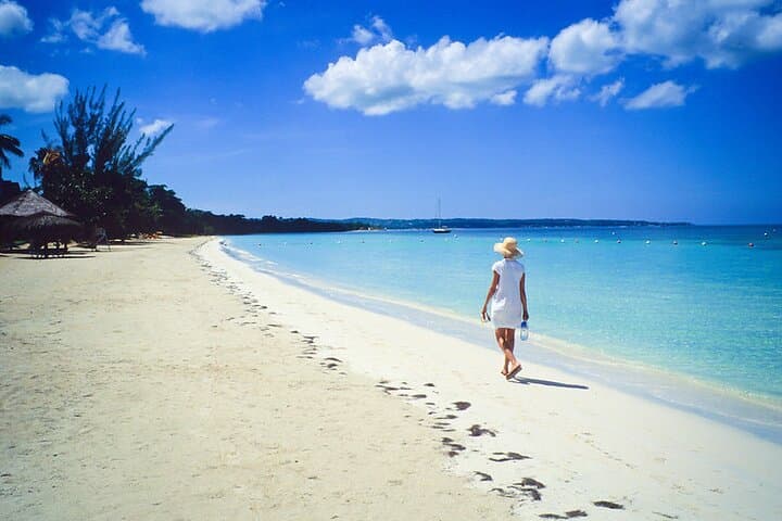 Private Negril Beach & Rick's Cafe Sunset Tour from Montego Bay photo 6