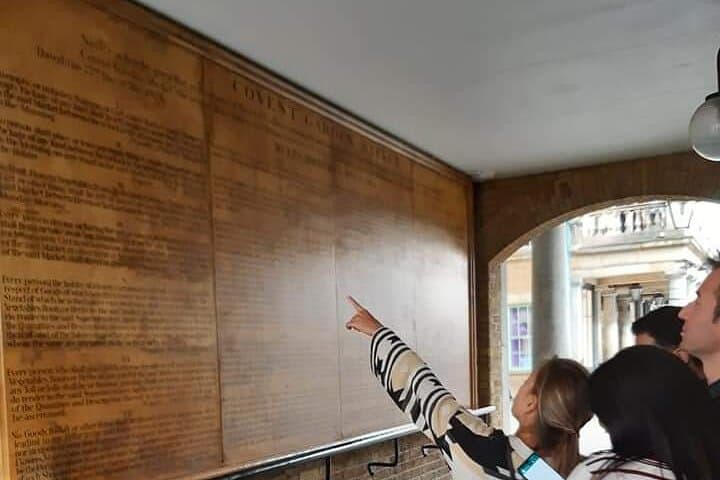Interactive Treasure Hunt in Central London: Secrets of the Squares Walking Game photo 6