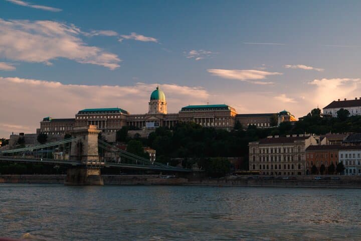 Budapest Evening Sightseeing Cruise: Danube Lights & Iconic Sights photo 4