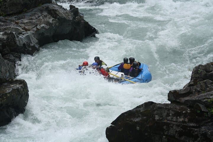 Six Mile Creek Whitewater Rafting: Half-Day Class IV Canyons from Hope AK photo 2