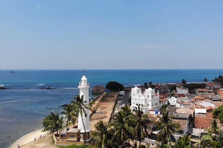 Sri Lanka 21-Day Private Tour: Wildlife, Culture & Coastal Boat Trips