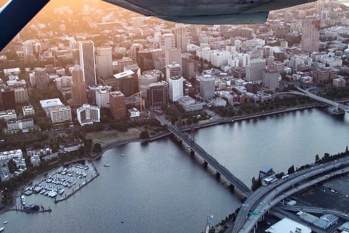 Portland Night Air Tour: Downtown Skyline Flight from Troutdale Airport photo 3