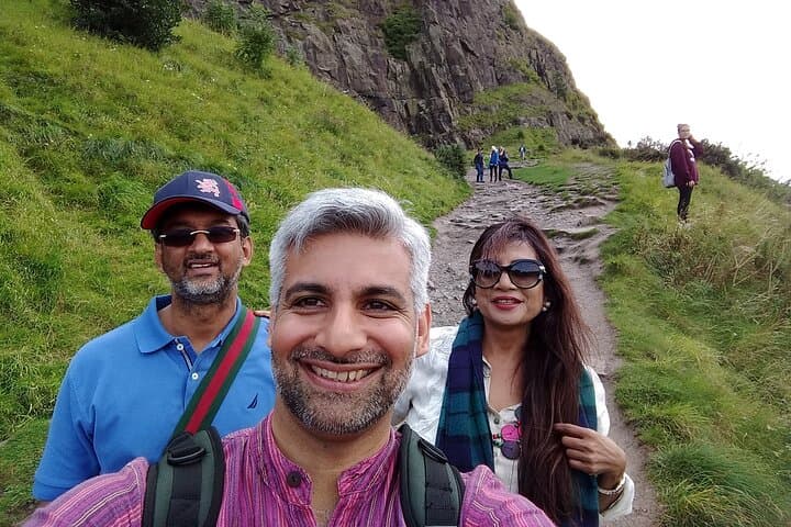 Edinburgh Layover: 5‑Hour Private Walk with a Local Host photo 5