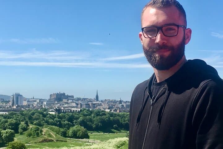 Private Edinburgh Introductory Walking Tour — Tailored Local Host & Arthur's Seat photo 5