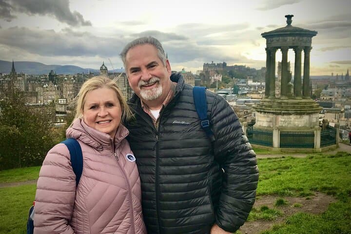 Edinburgh Private Walking Tour with a Local: Custom 2–4 Hour City Experience