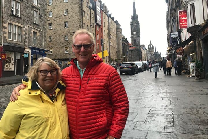 Edinburgh Private Walking Tour with a Local: Custom 2–4 Hour City Experience photo 3
