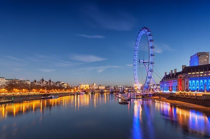 Layover London: 6-Hour Executive Private Tour from LHR — Meet & Greet Airport Pickup photo 4