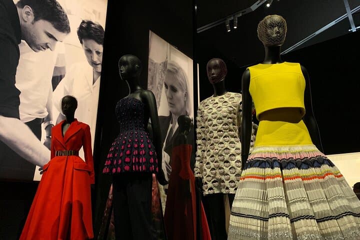 highlights-victoria-albert-museum-private-tour-london photo 6