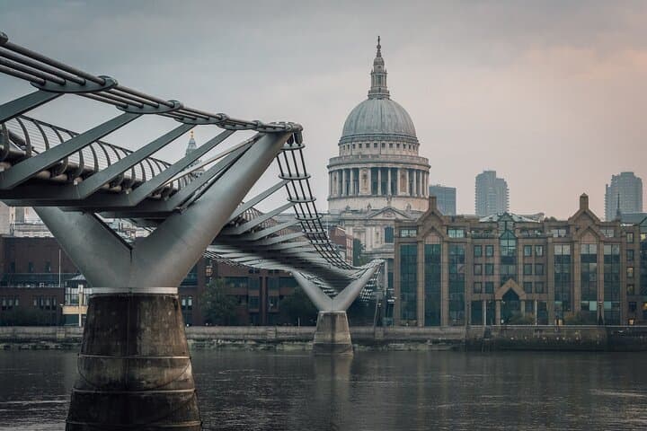 Skip-the-Line Private Tour: St Paul's Cathedral & London City Highlights photo 4