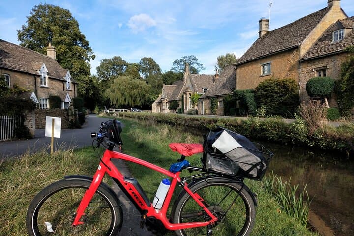 Cotswolds One-Day Guided Cycle Tour from Oxford — Rolling Villages & Roman Ruins photo 1