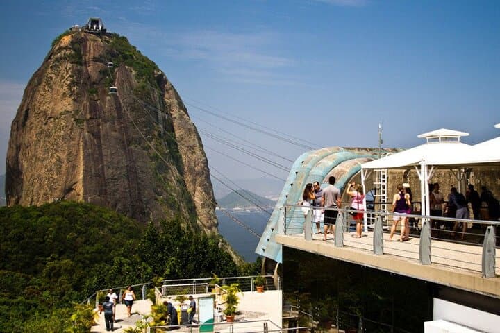 Sugarloaf Mountain & Arpoador Photo Tour: Rio Cable Car and Beach Views