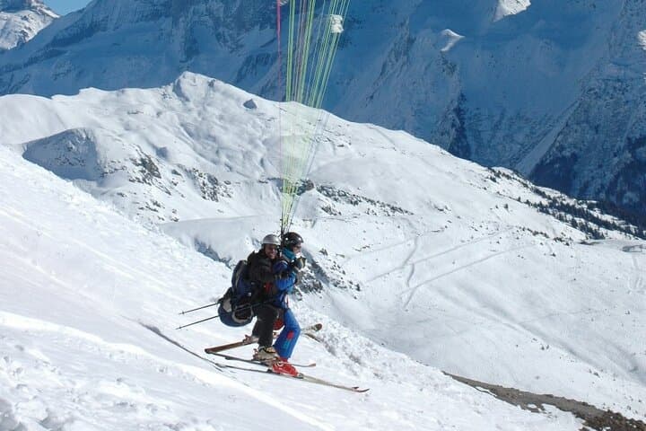 Grenoble Tandem Paragliding: Discovery Baptism Flight Over the Belledonne photo 3