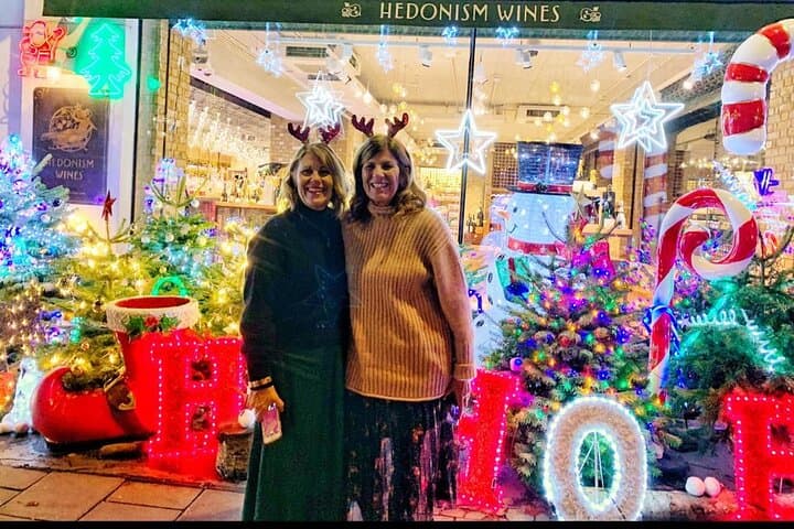 London Christmas Lights Taxi Tour: Private Electric Cab Through Oxford Street, Mayfair & Westminster photo 4