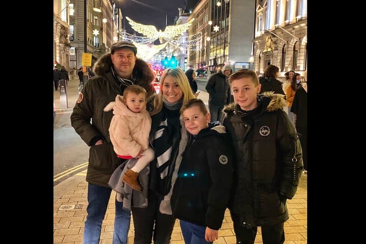 London Christmas Lights Taxi Tour: Private Electric Cab Through Oxford Street, Mayfair & Westminster photo 5
