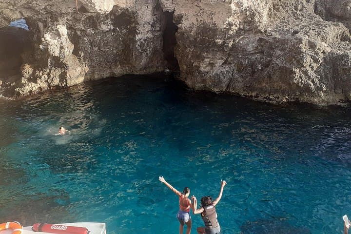 Negril Hilite: Rick's Cafe Sunset, Seven Mile Beach & Hummingbird Garden Tour photo 6