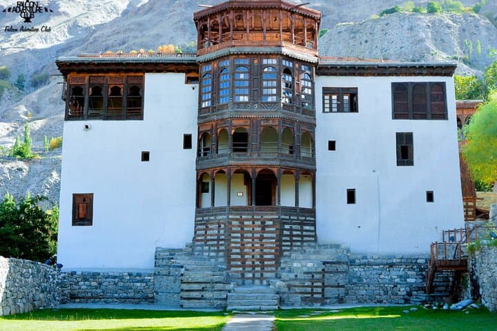 10-Day Hunza, Skardu & Deosai Camping Adventure: High Passes, Forts & Alpine Lakes