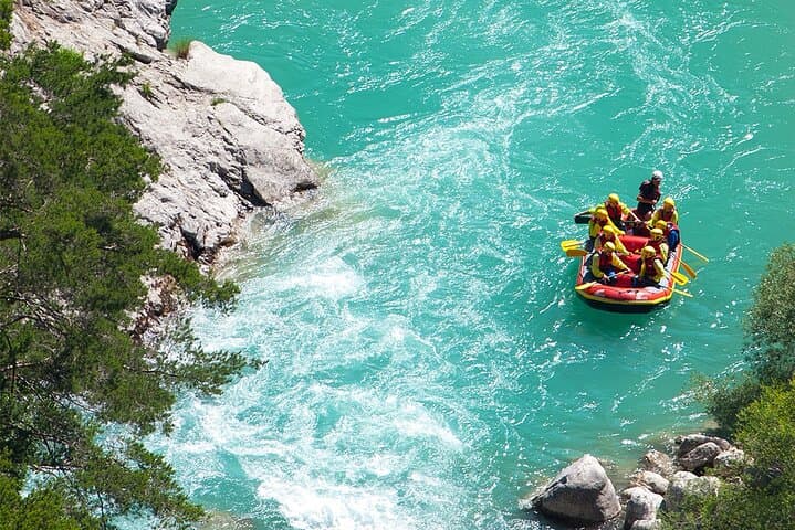 Gorges du Verdon Private Tour: Lac de Sainte-Croix, Moustiers & Castellane Day Trip photo 5
