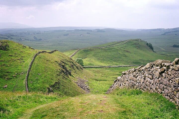 Half-Day Hadrian's Wall Guided Tour: Vindolanda & Cawfields Views photo 6
