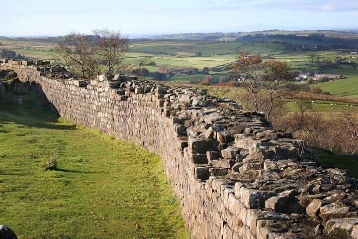 Half-Day Hadrian's Wall Guided Tour: Vindolanda & Cawfields Views photo 2