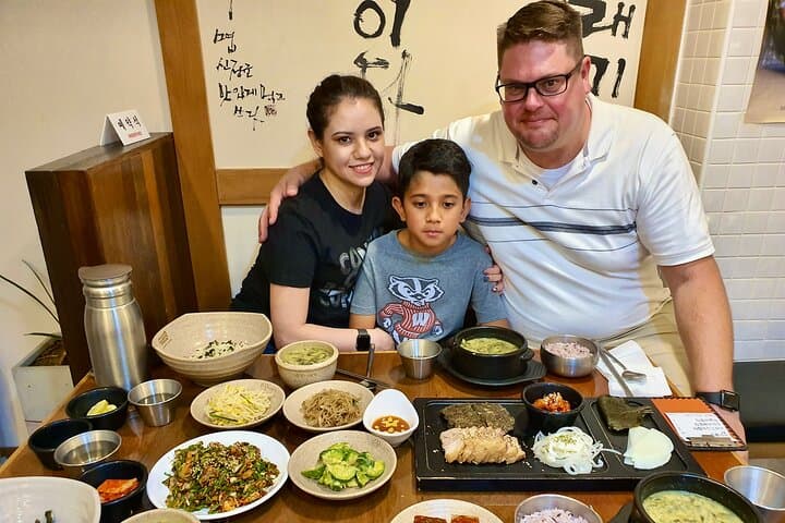 Seoul Street Eats Walking Tour: Private Personalized 3-Hour Food Experience photo 2