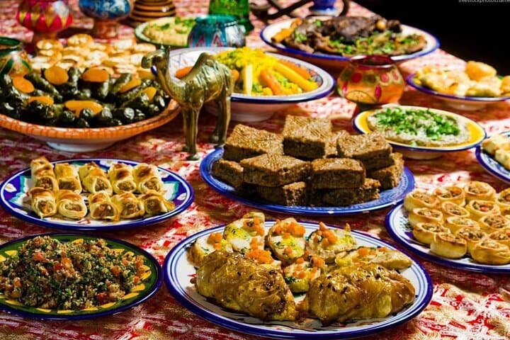 Dubai Desert Safari & Bab Al Shams Dinner Evening Experience photo 4