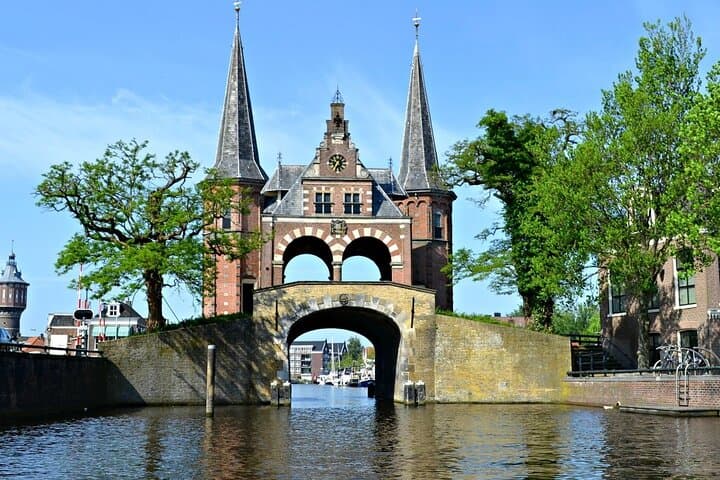 Self-Guided e-Scavenger Hunt in Sneek: App-Led Historic Walking Tour photo 2