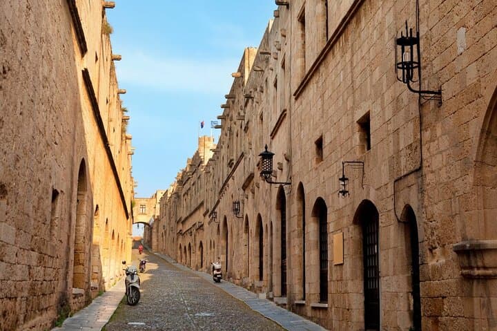 Rhodes and Lindos Private Half-Day Excursion: Old Town, Monte Smith & Lindos Acropolis photo 2
