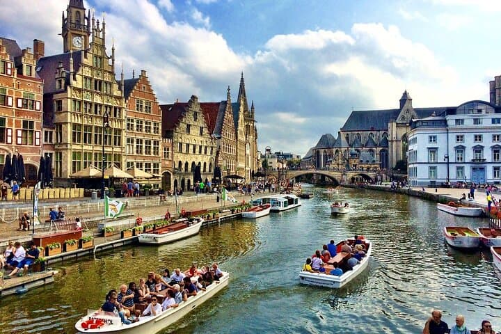 Ghent Self-Guided Scavenger Hunt: Interactive City Game & Walking Puzzle