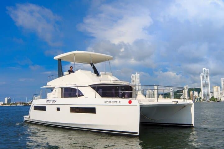 Catamaran to the Rosario Islands: Full-Day Yacht Rental from Cartagena photo 2