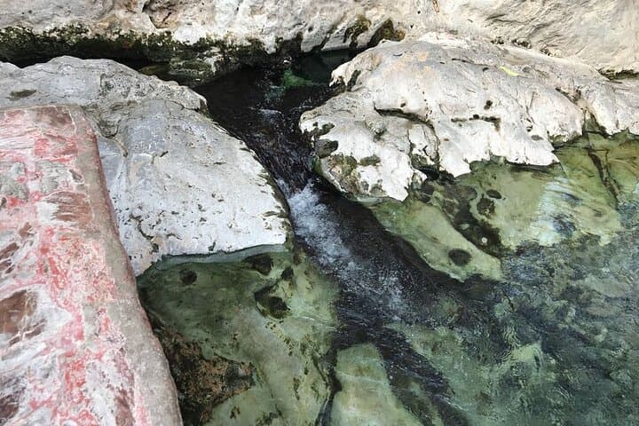 Eight-Day Oman Sunshine Circuit: Canyons, Castles, and Desert to Sea photo 5