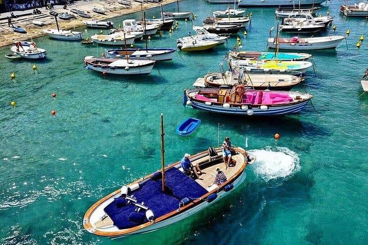 Full-Day Capri Boat and Walking Tour: Boat Caves, Anacapri & Piazzetta photo 4